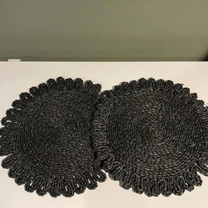 Set of 2 Round Black Braided Placemats with Ruffled Edges